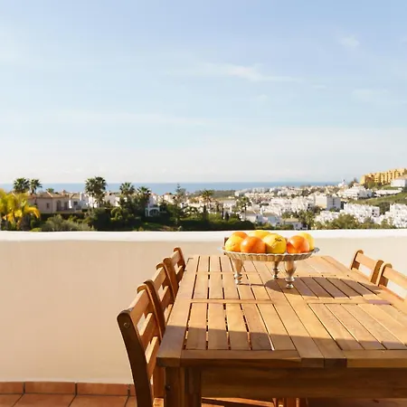 Luxe Golf & Family House Escape - Happy Apartment