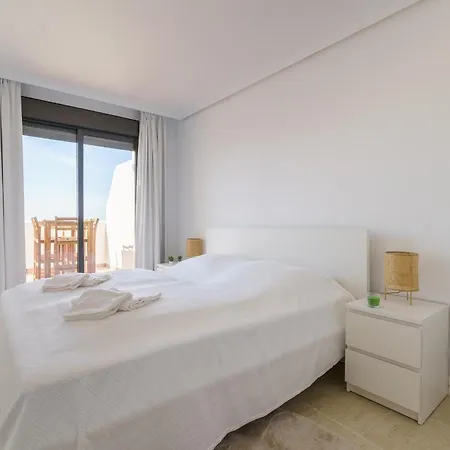 Luxe Golf & Family House Escape - Happy Apartment *