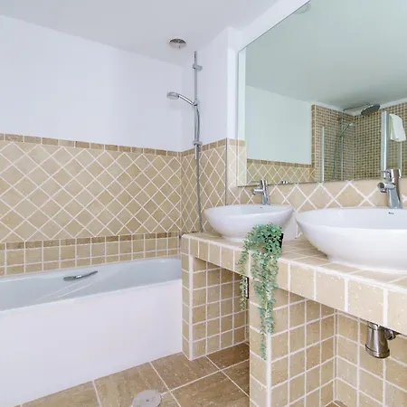 Apartment Luxe Golf & Family House Escape - Happy *